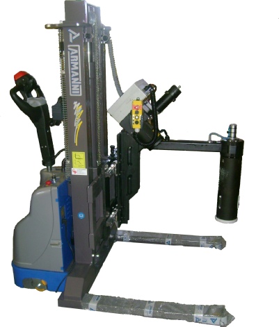 Rullel�fter og rullevender monteret p� Armanni stabler. Elektrisk l�ft og elektrisk rotation